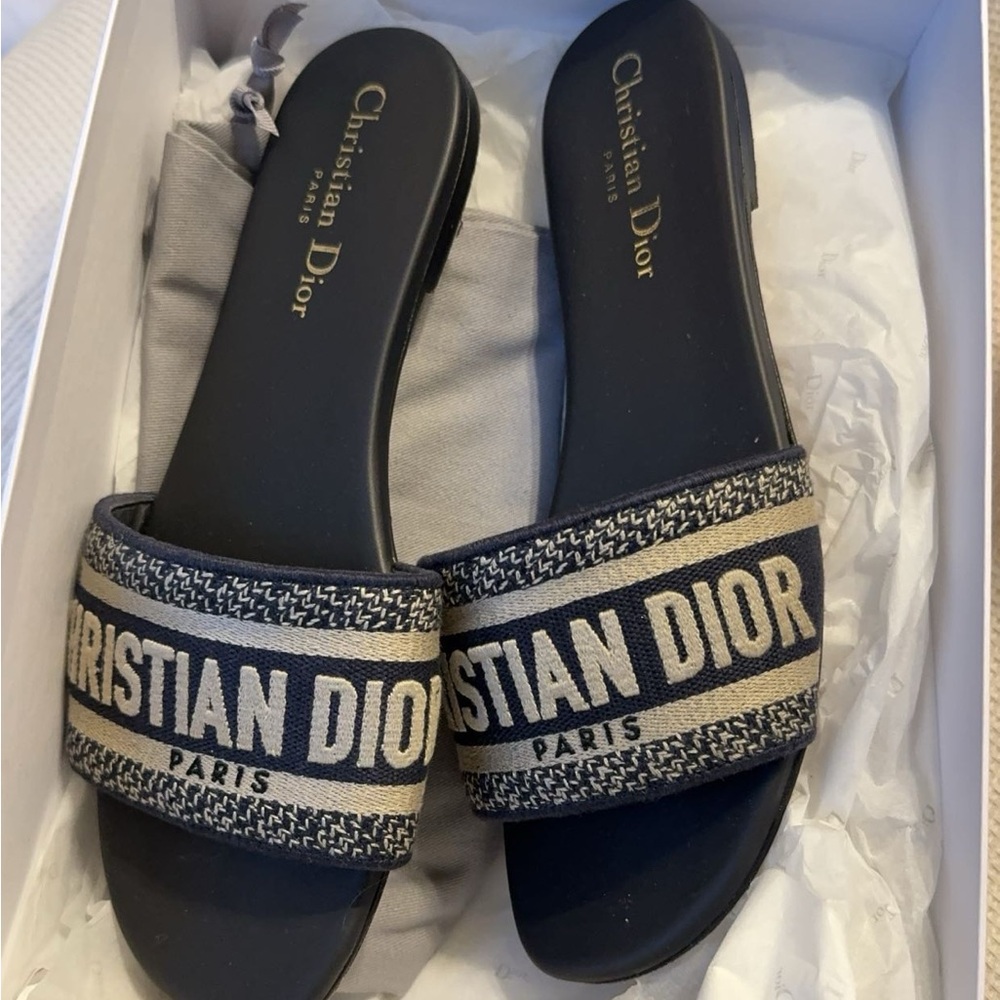 Dior slides